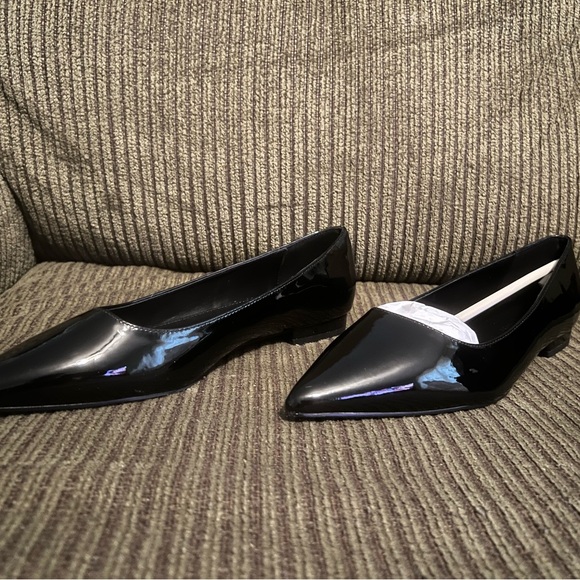 New York & Company Black Pointed Flats - Picture 4 of 6